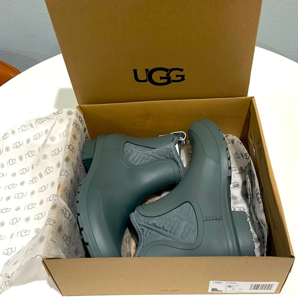 UGG Women's Matte Green Rain Boots